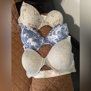 36DD 3VICTORIA’S SECRET WEAR EVERYWHERE LIGHTLY LINED T SHIRT BRAS